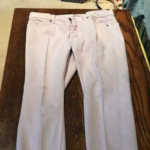 LIGHT PINK BCBG MID RISE JEANS 29W 26L